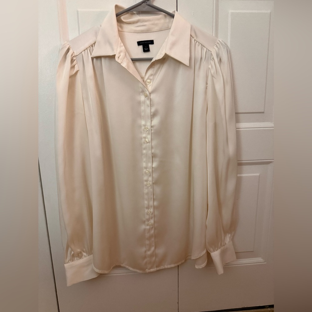 Ann Taylor Cream Button Down Shirt size small